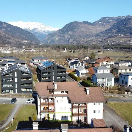 Am Knotenpunkt Zu Vielen Buendner Skigebieten Appartement