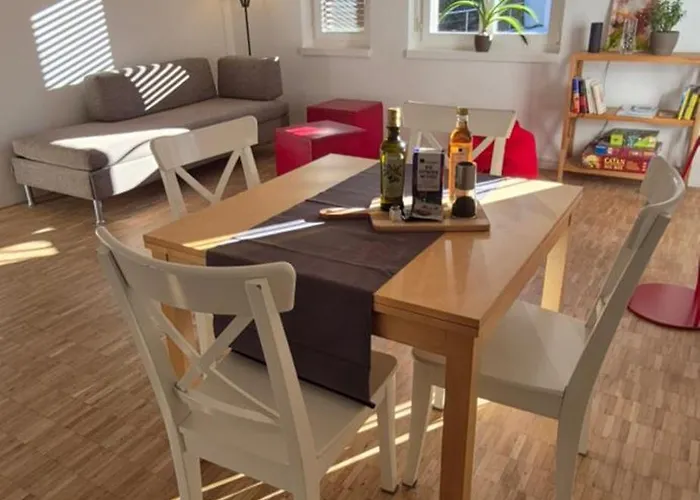 Am Knotenpunkt Zu Vielen Buendner Skigebieten Appartement *