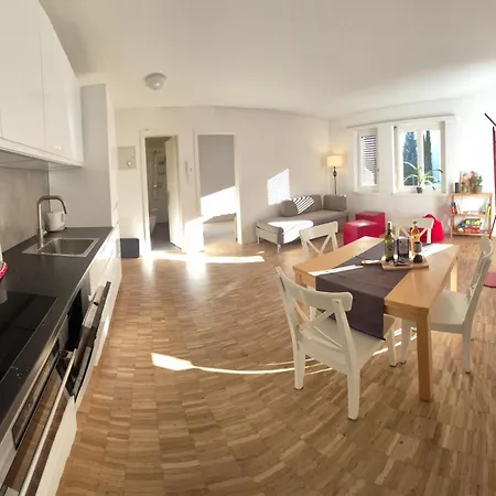 Apartment Am Knotenpunkt Zu Vielen Bündner Skigebieten